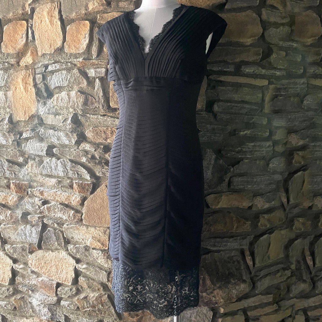 Tadashi Shoji Cap Sleeve Pleated Chiffon Dress